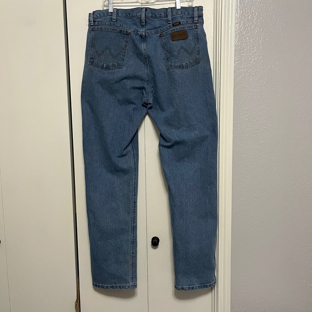 Wrangler 47 Regular Fit Advanced Comfort Blue Denim Jeans Straight Leg - Picture 2 of 6